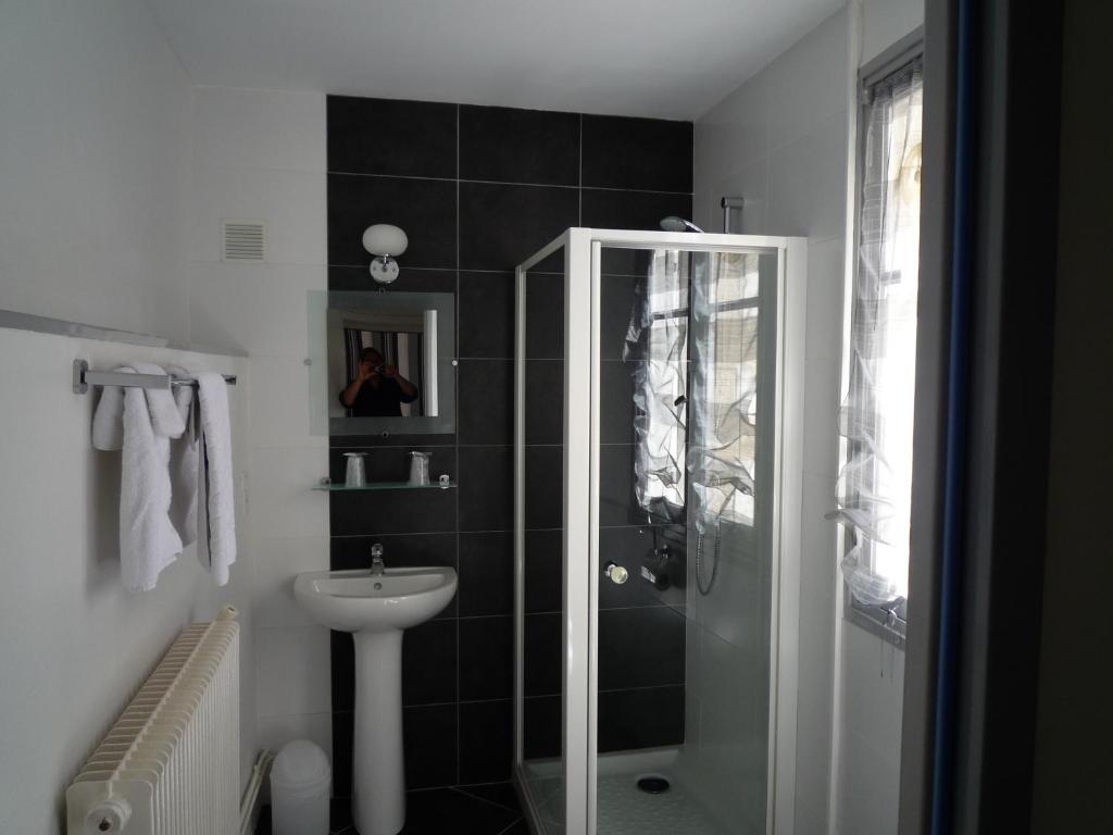 Hotel Saint Melaine Morlaix Room photo